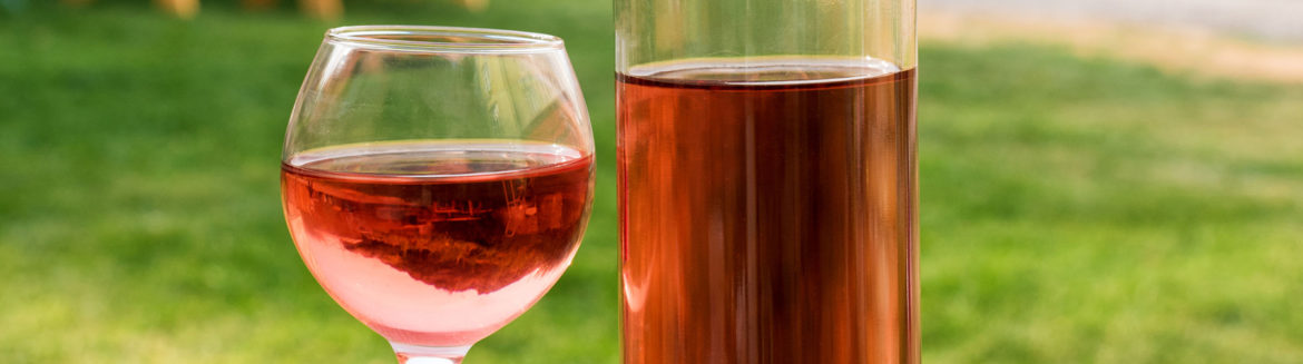 Banniere-63760585_xl-verre-et-bouteille-rosé.jpg